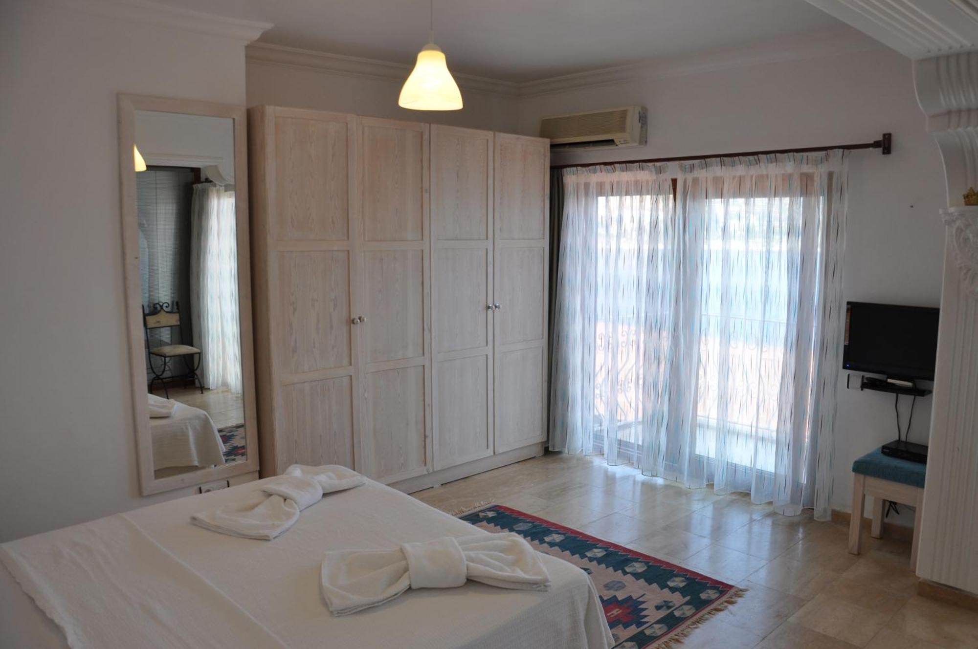 Caretta Hotel Kalkan Bilik gambar