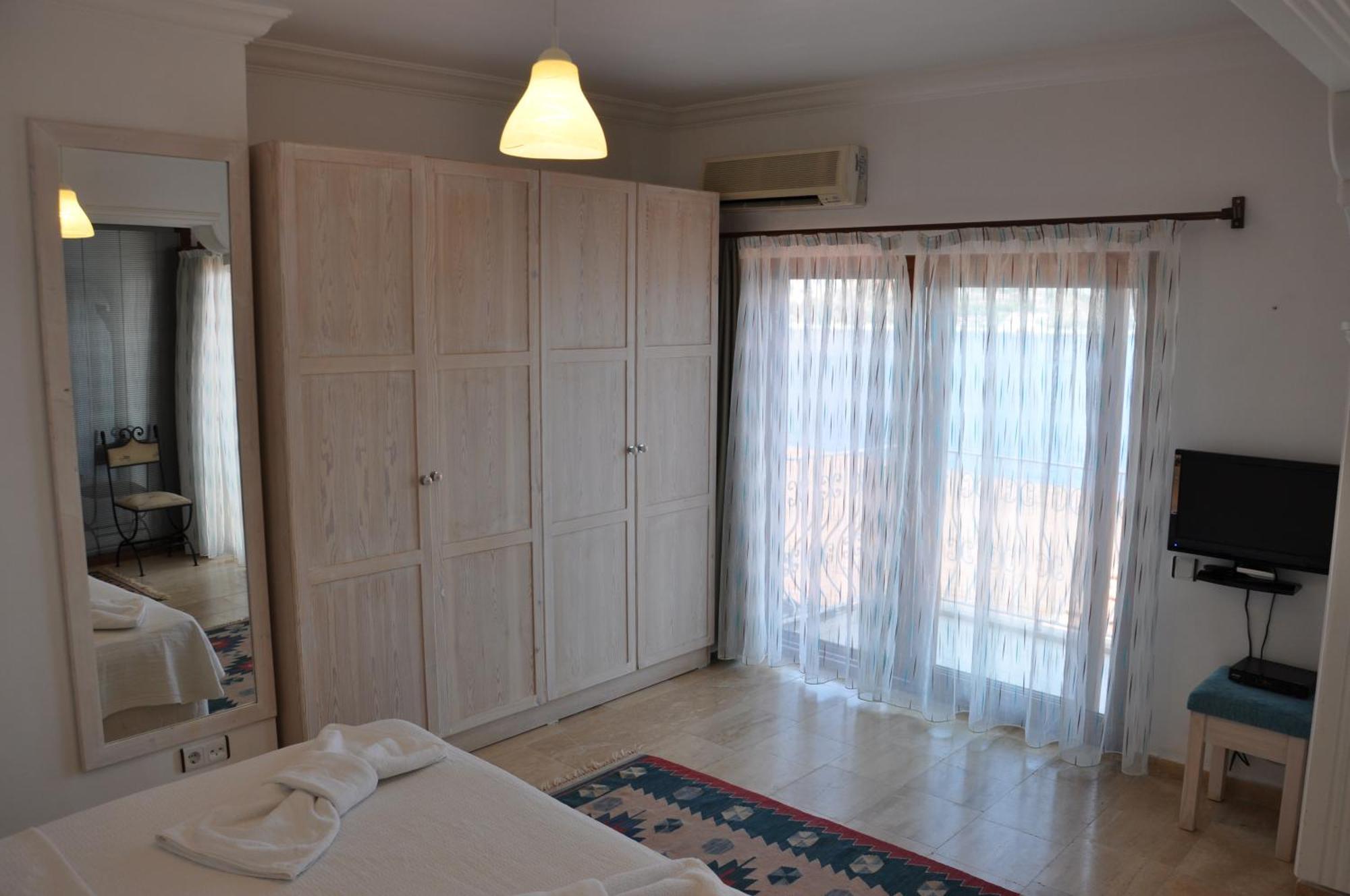 Caretta Hotel Kalkan Bilik gambar